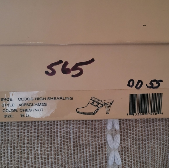 COPY - Michael Kors Shearling High Stepping Vintage Mules size 9 - Picture 2 of 9